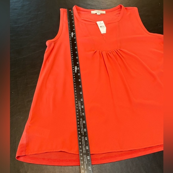 Loft Women's Orange/Coral Split Neck Sleeveless Shell Blouse Top size M NWT - Picture 10 of 12